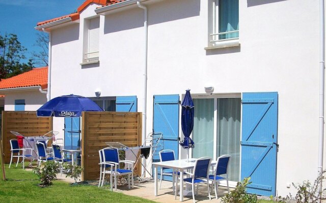 Tidy Apartment With a Terrace at 600 m. From the Beach