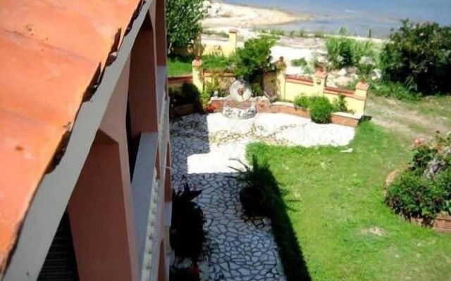 Makris Apartments