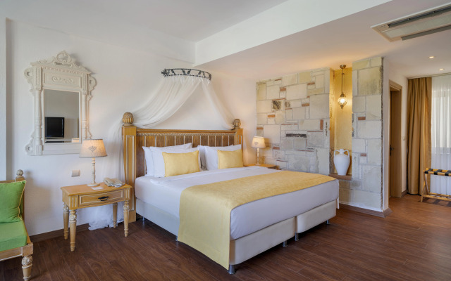 Cocos The Club Solto - Boutique Class