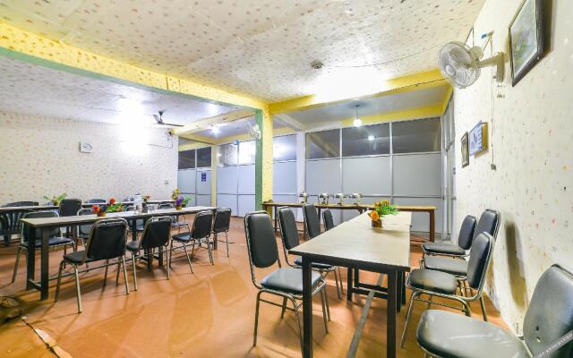 OYO Flagship 5175 Hotel Rama Blue Point