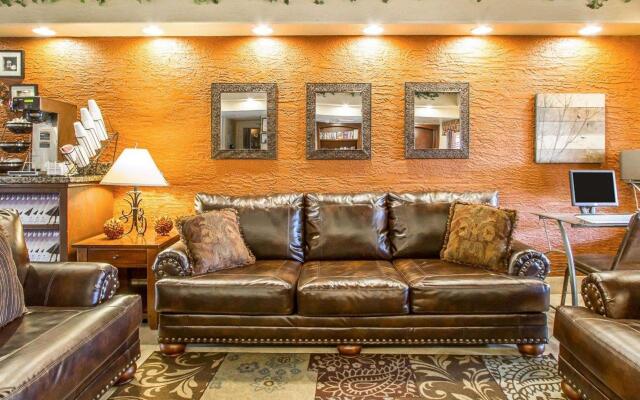 Quality Inn & Suites Goodyear - Phoenix West