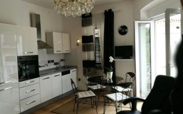 Ana Apartment