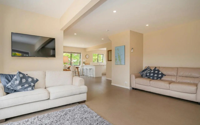 Seas the Day - Matarangi Holiday Home