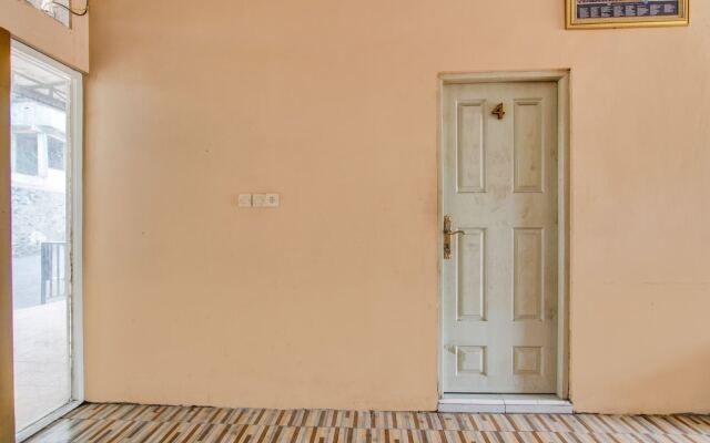 OYO 92459 Cahyo Kost 2