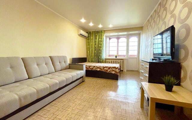 Niki Rent на Факел Социализма 18