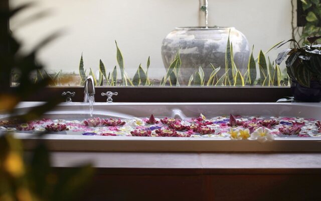 Palace Residence & Villa