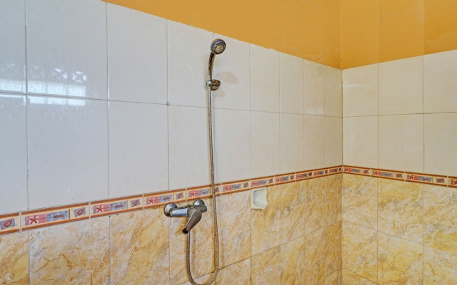 OYO 93229 P3 Guest House
