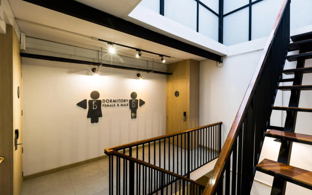 Snoozz Hotel - Hostel