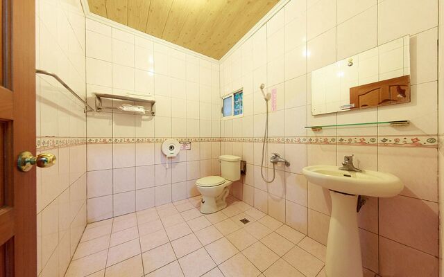 Kenting Dajianshan Cabin