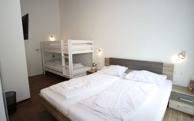 Modern Apartment In Salzburg With Balcony