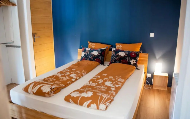 Bright, Modern Loft Comfortable Vacation Home