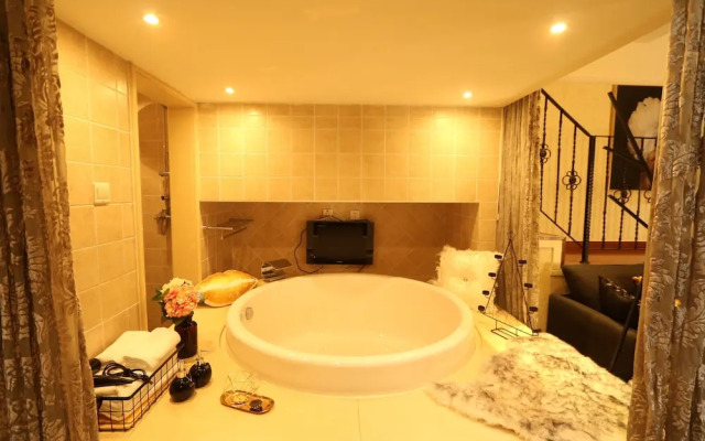 Warm Journey Apartment