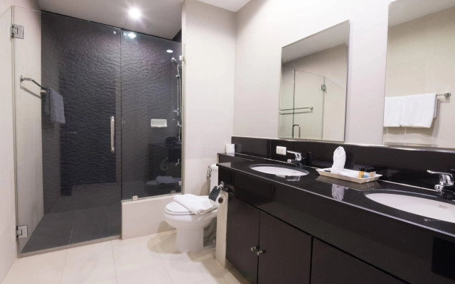 Benviar Tonson Residence