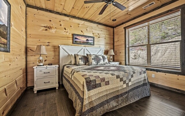 Splashin Around 4 Bedroom Home by Redawning