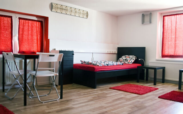 Nitra Glycerin Hostel