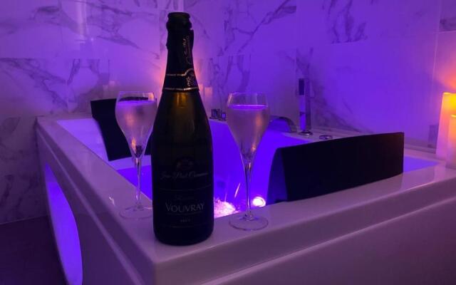 Trog'Love: Balnéo détente dans une troglodyte