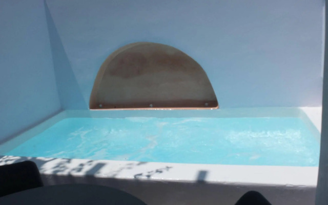 Blue Waves Hotel