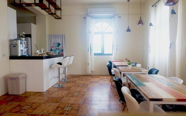 Hello Inn - Hostel
