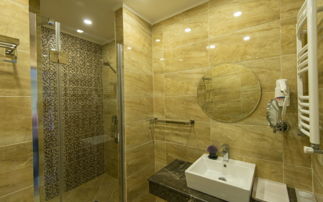 Bristol Central Park Hotel