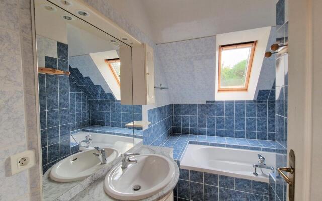 Semi-detached house in the castle park, Bénodet