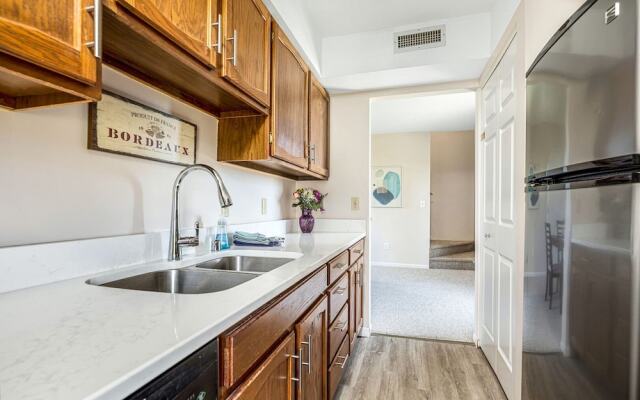 2BDR Loft Suite Golf Course Condo 5549