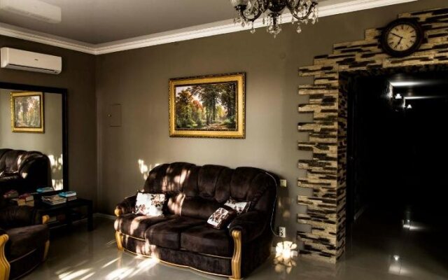 Avrora Guest House