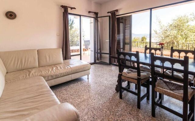 GRIFEU 06 Apartamento luminoso con terraza y vistas al mar