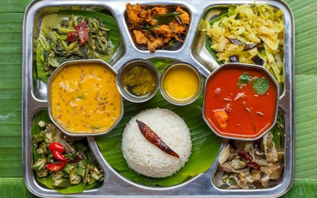 Goroomgo Esan House Varanasi