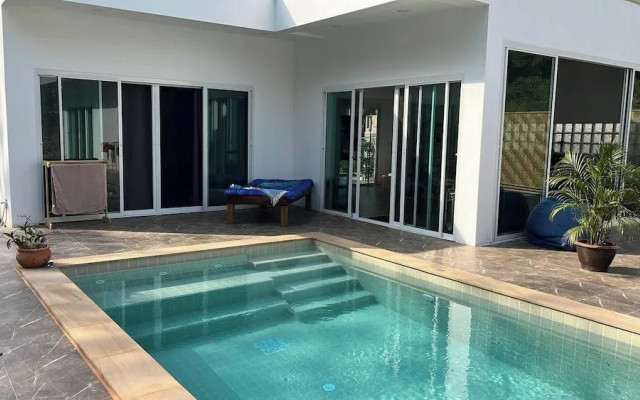 Baan ton mai 2 Bedrooms 400 m From the Beach