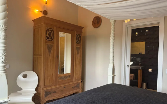 Palm View Guesthouse-Adults only