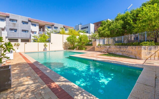 Luxurious Perth Townhouse