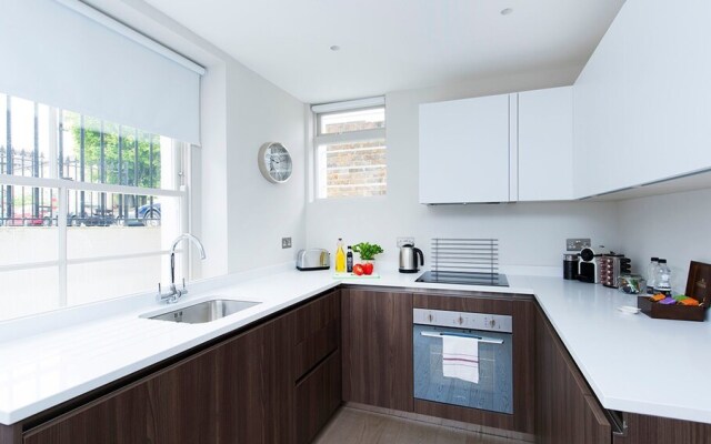 Lovely 2BR flat in West London