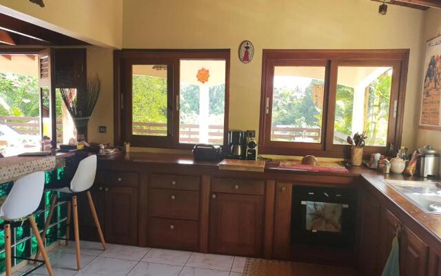 Villa Mascotte proche Bas du Fort avec piscine