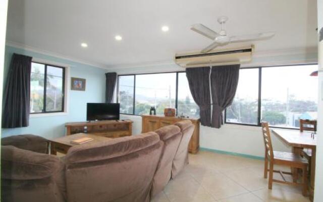 Bombora, 3/4 East Street