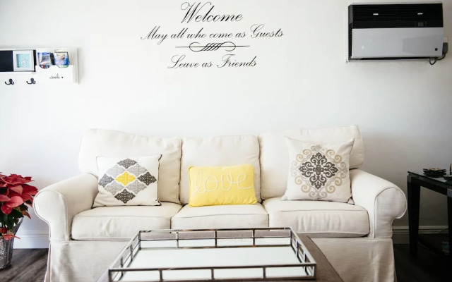 Sea Spray Inn