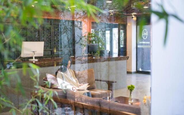 Lijiang Gemmer Hotel