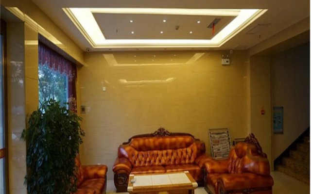 Zhongxiang Tianyue Business Hotel