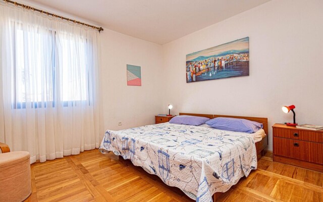 Nice Apartment in Brodarica With 3 Bedrooms and Wifi