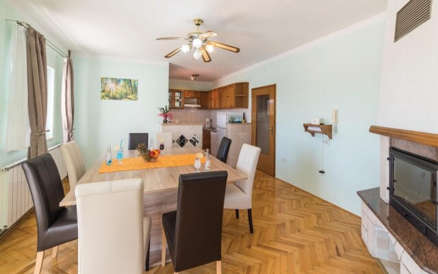 Nice Home in Kastel Novi With Wifi and 5 Bedrooms