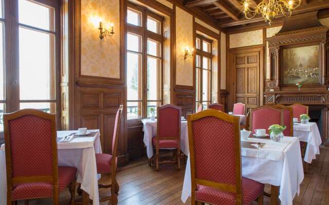 Clos de Vallombreuse, The Originals Relais