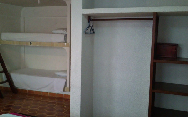 Safari Inn