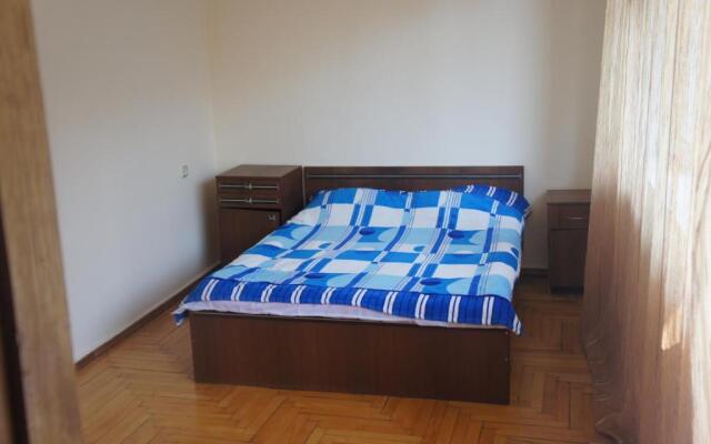 Apartment on Mushni Khvartskiia 2