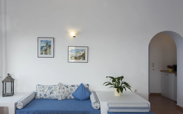 Kastro Suites