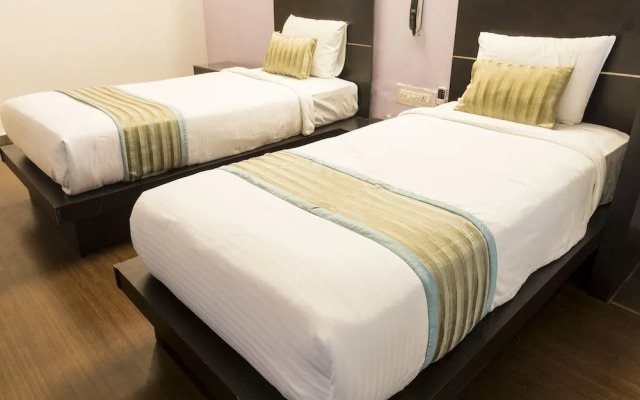 Oyo 3740 Golden Sands