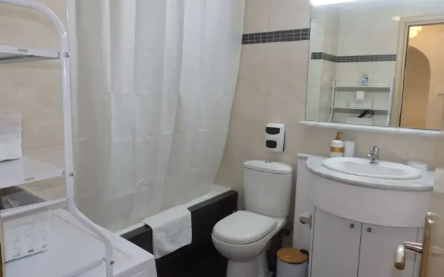 A&J Apartments or Rooms athens airport