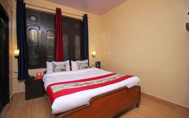 OYO 8793 Home Stay near Mall Road