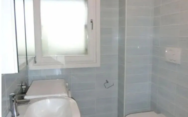 Comfy Apartment With Shared Pool