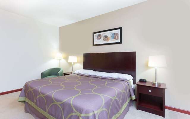 Super 8 by Wyndham Beaver Falls