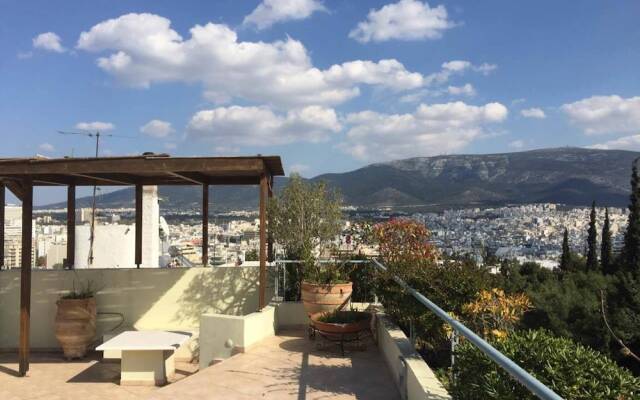 Wondeful Apartment at Lycabettus With Private Pool and Great Views of Athens