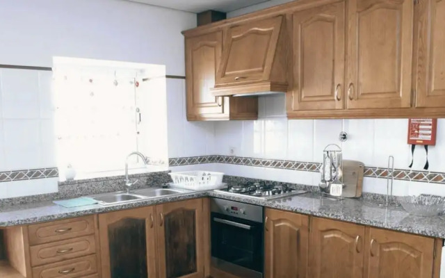 Casa da Escusa by ALPONTE